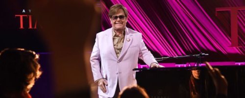 ”Just the Worst”: Elton John Issues Warning to Artists About ‘American Idol’