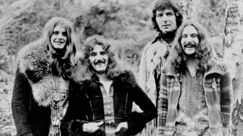 3 Pop Songs From the 1970s That Will Get All Your Friends Dancing