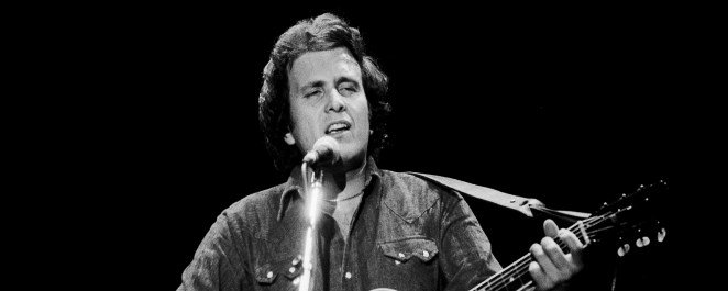 The Deeper Meaning Behind Don McLean’s ‘American Pie’ Hit “Vincent”