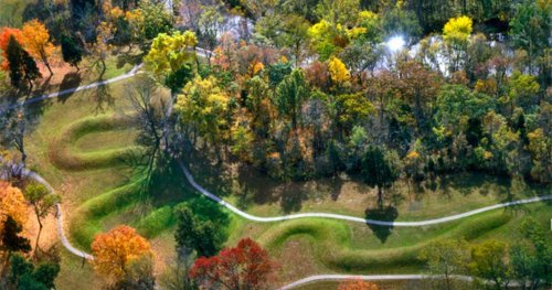 The Great Serpent Mound of Ohio, the Largest Earthen Effigy in the World