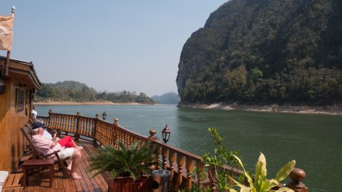 Laos entspannt: Den Mekong per Schiff entdecken – Mit Video