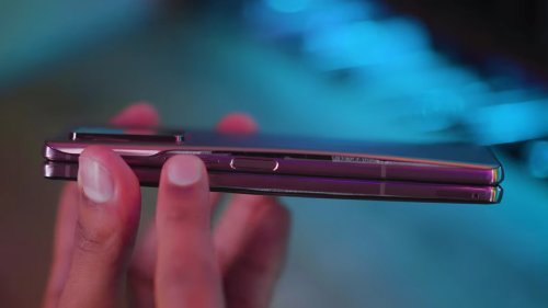 YouTuber says Samsung phone batteries are prematurely swelling