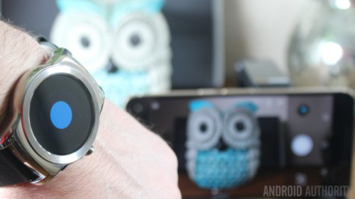 Use your smartwatch as a camera remote for your phone - Android customization