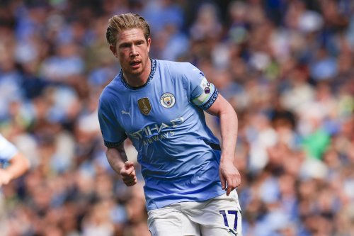 Liverpool Move Appeals to Midfielder Amid Napoli Talks
