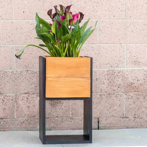 How to Build a DIY Tall Modern Planter