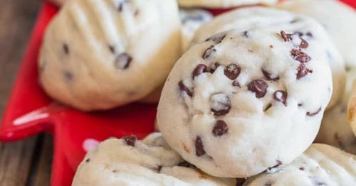 Easy Chocolate Chip Whipped Shortbread - An Italian in my Kitchen