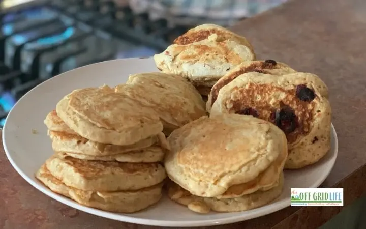 Hearty Breakfasts - cover