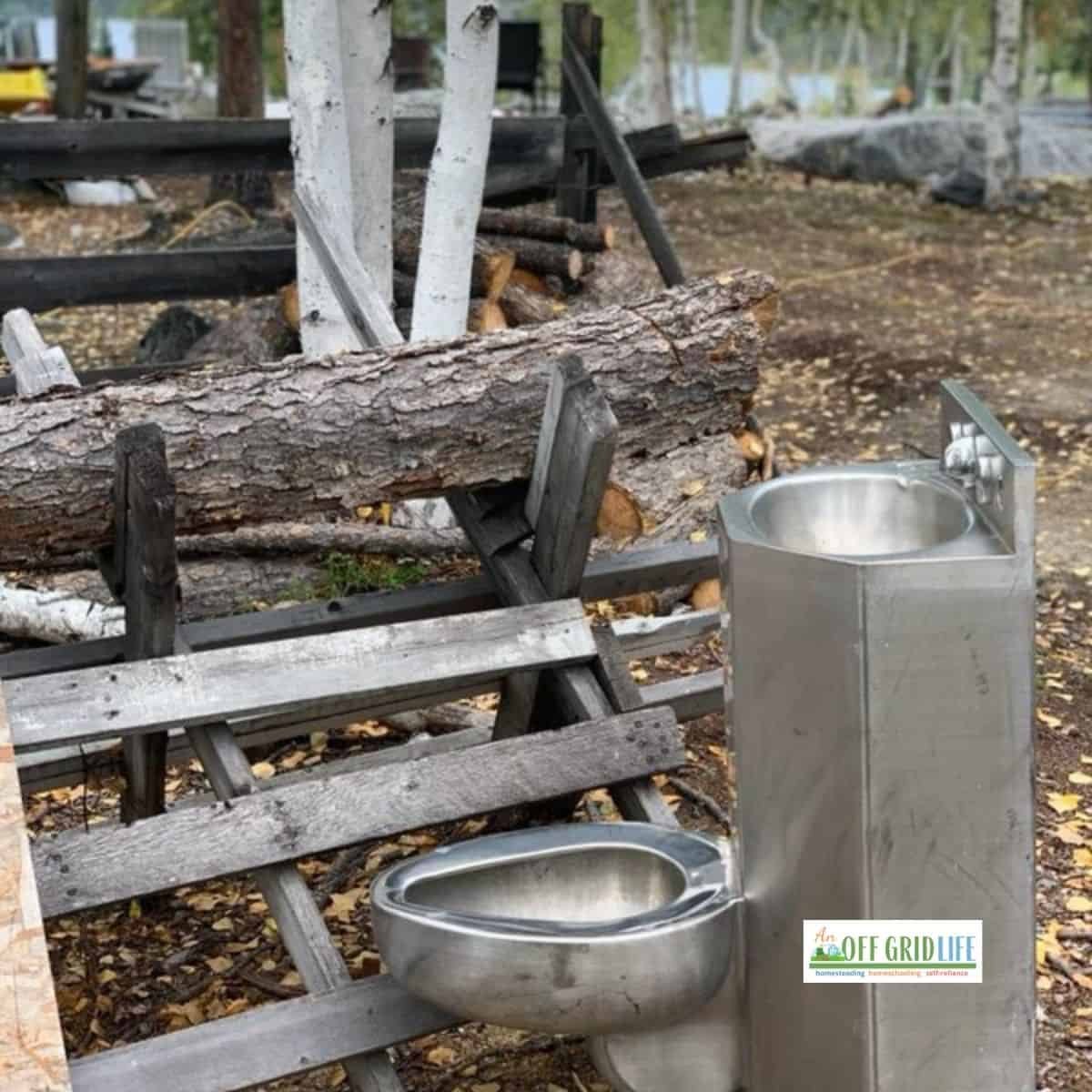 Off Grid Toilets: Which One Do You Want for Your Home?