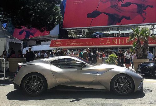 Passerella a Cannes per la Vulcano Titanium da 2,5 mln di euro - Prove e Novità
