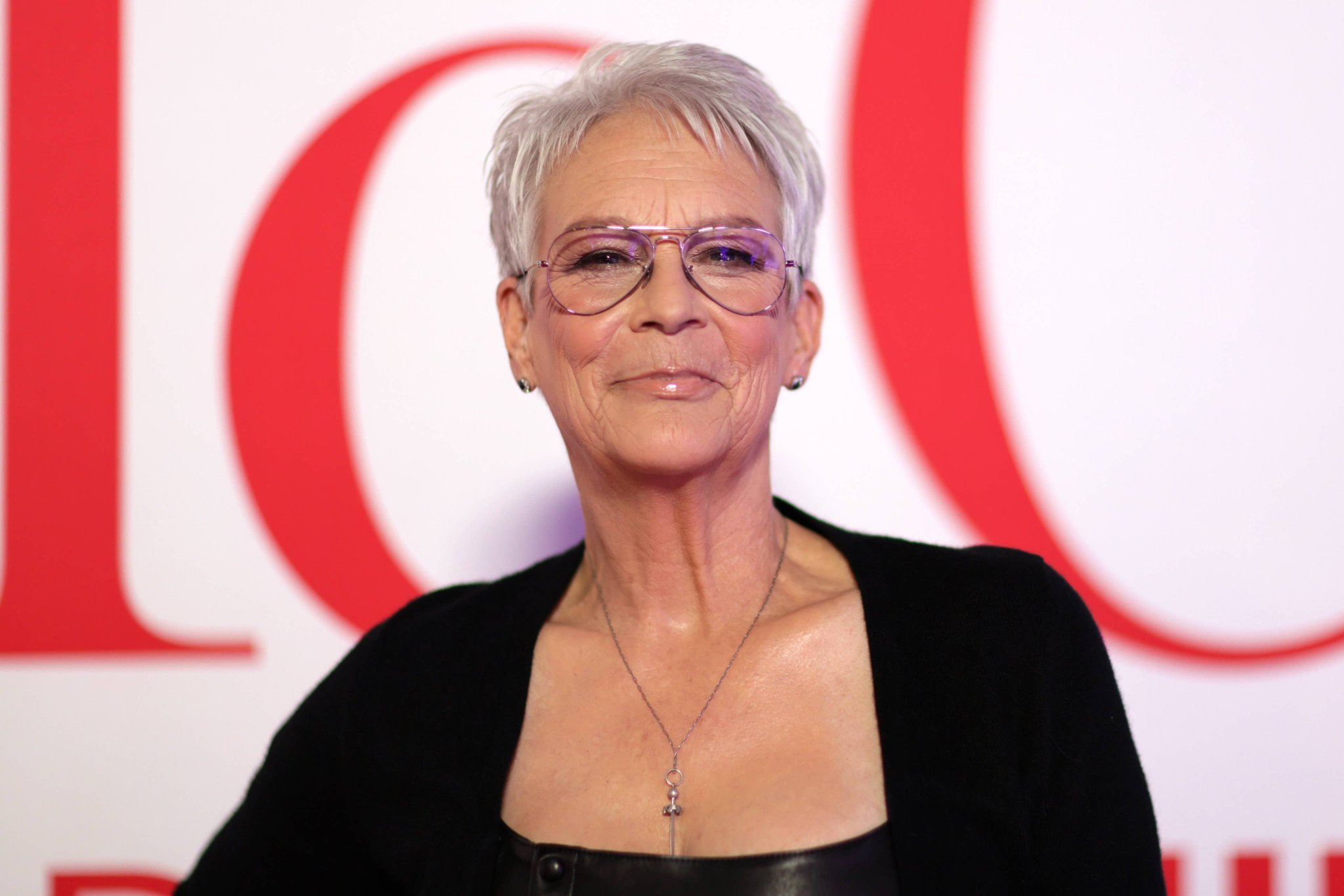 7 Best Short Hairstyles for Women Over 60 With Glasses, According to Celebrity Stylists