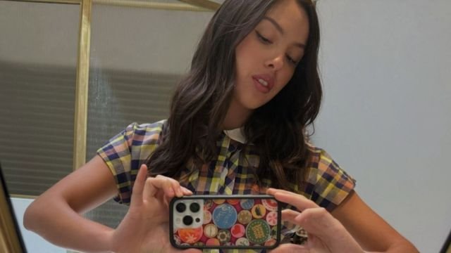 Olivia Rodrigo Styles Plunging Top With Vintage Dolce & Gabbana Jeans