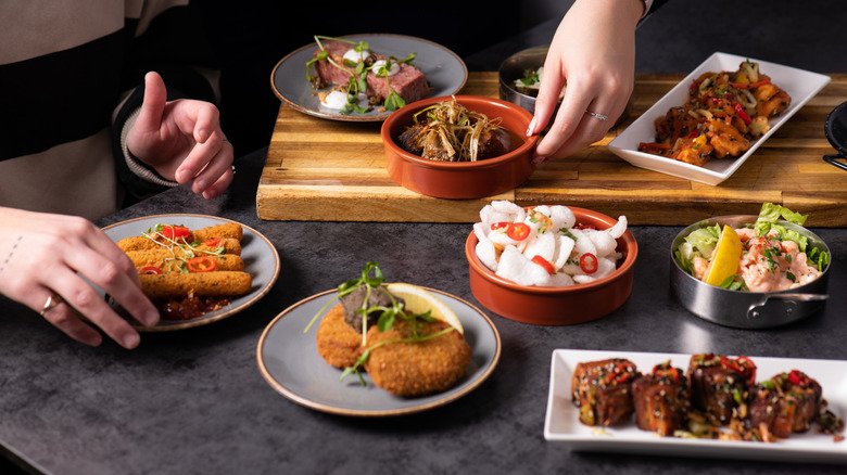 Avoid This Mistake When Paying For Tapas In Spain
