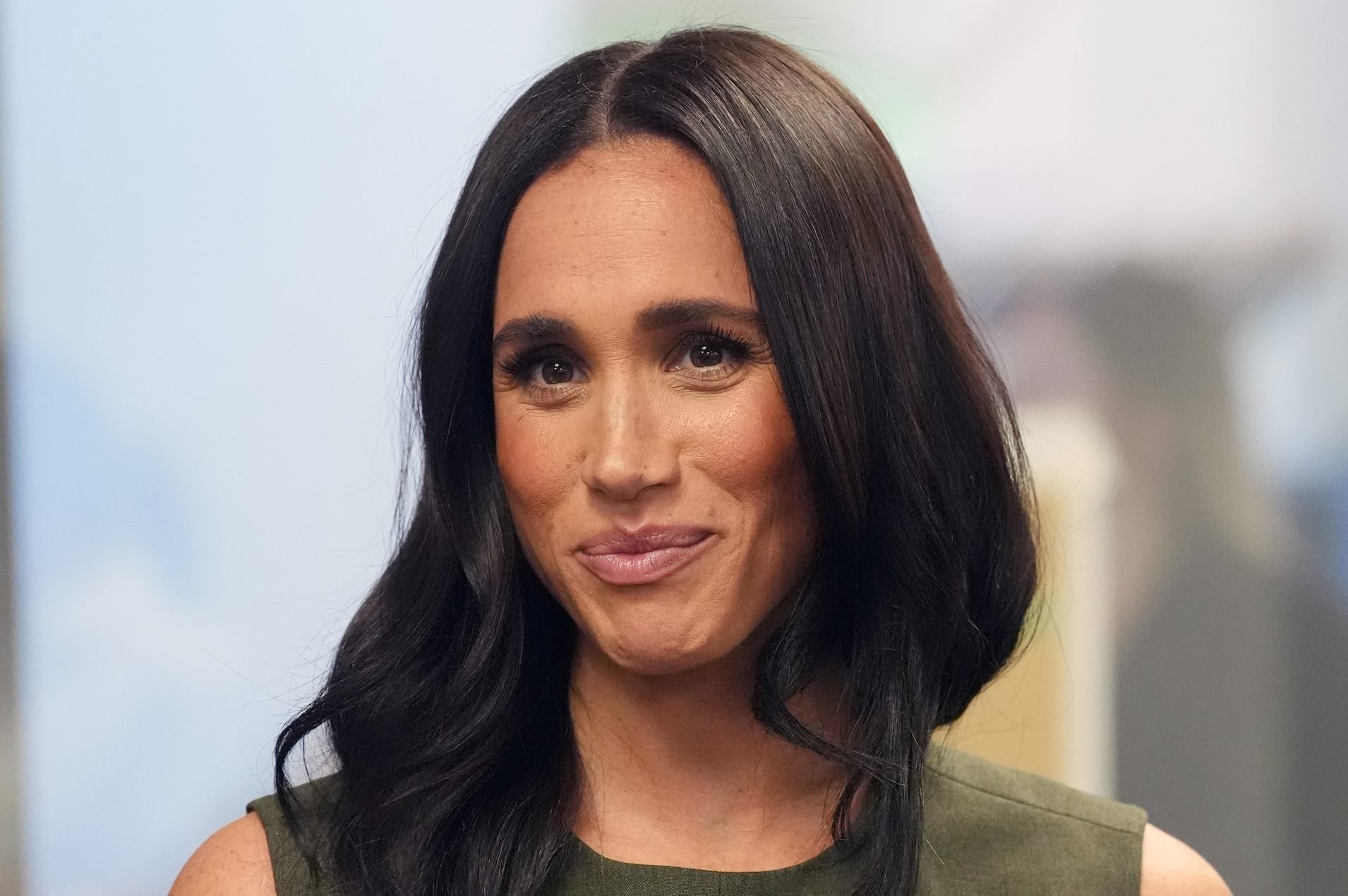 Meghan Markle’s Oddly Chic ‘Paper Bag’ Shorts Style Is Carrying Us Through September