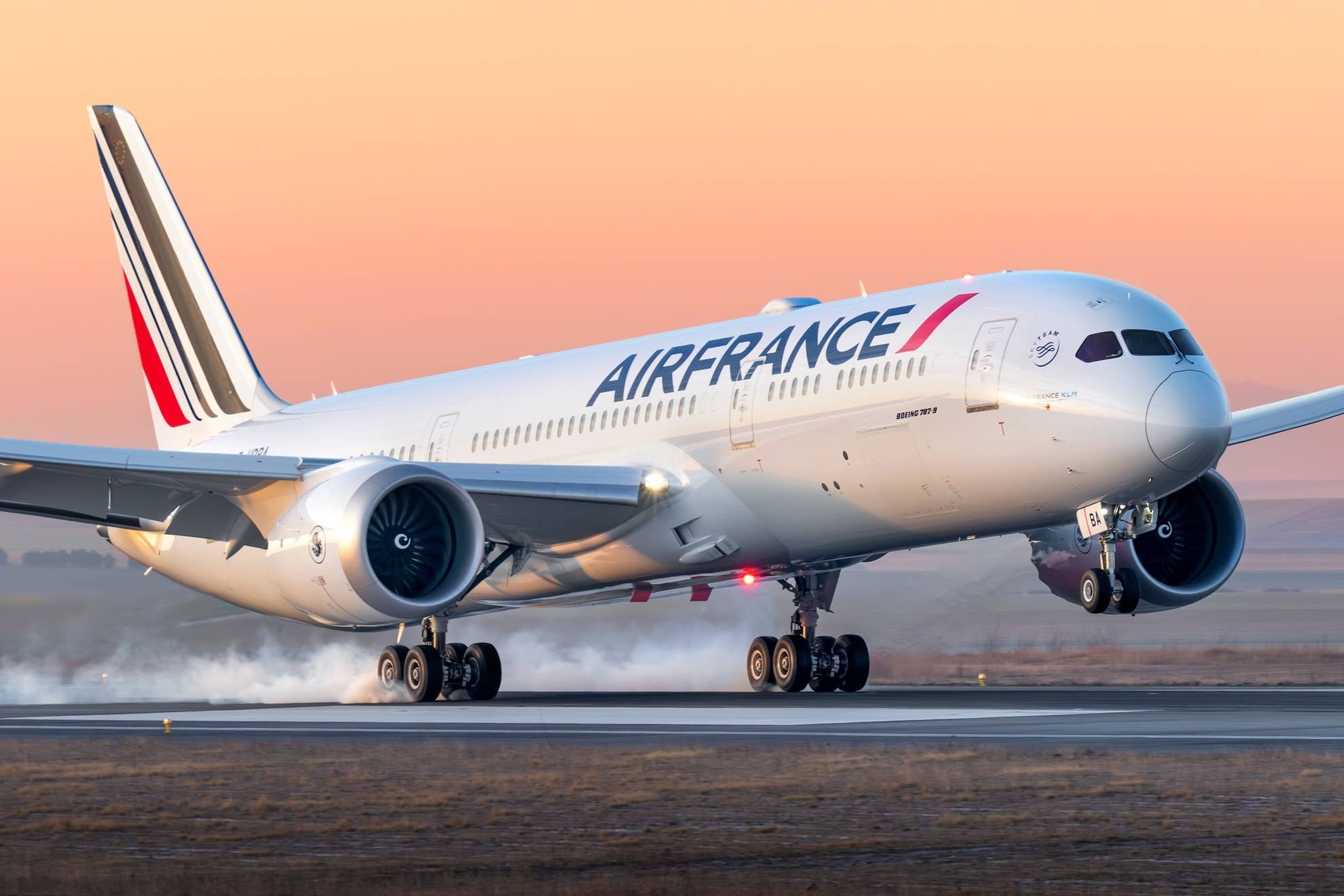 Amex Offers 20,000 Bonus Points for Eligible Air France or KLM Flights