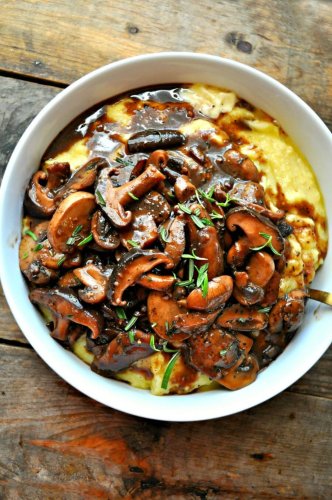 This Creamy Polenta with Red Wine Mushrooms Is a Winner
