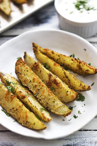 You Need These Baked Garlic Parmesan Potato Wedges in Your Life