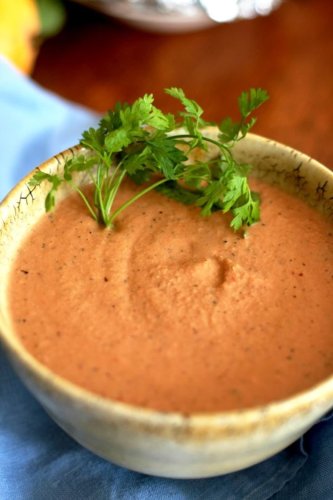 Recipe: Creamy Vegan Cashew Tomato Soup