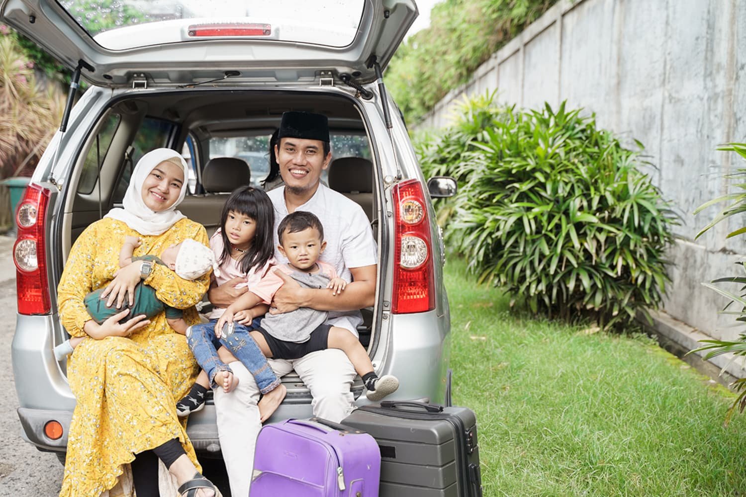 Is the Family Car a Disaster? Try These Tips Before Your Next Road Trip.