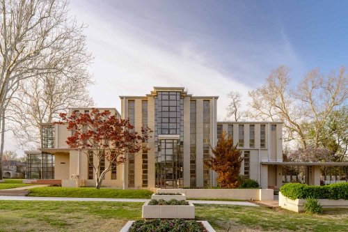 This “Once in a Generation” Frank Lloyd Wright Home Just Got a Huge Price Cut (Take a Look Inside!)