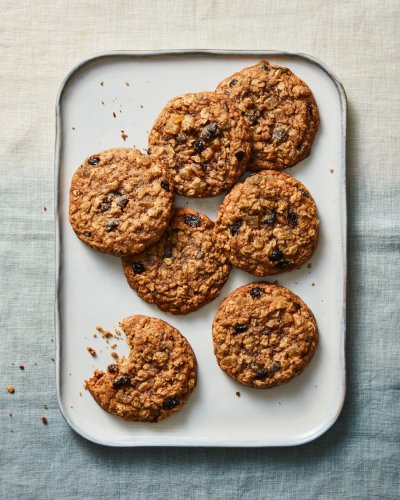 Oatmeal Cookies with Cherries and Ginger