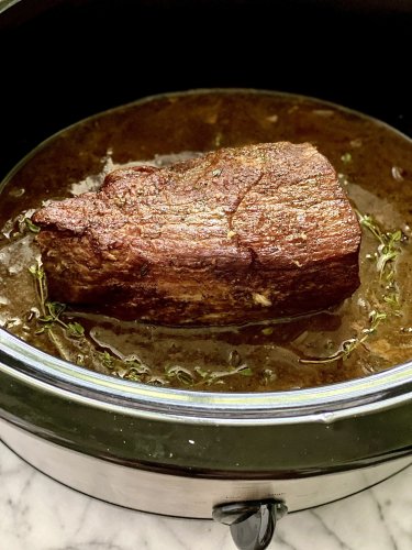 Slow-Cooker Roast Beef au Jus