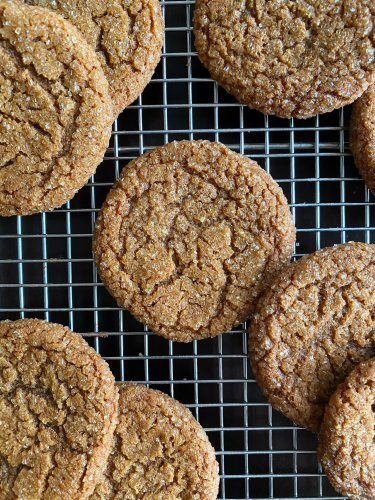 I Tried the 1960s “Elevator Lady Spice Cookies” Reddit Is Obsessed With