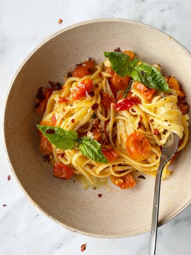 I Tried the Pasta Queen’s “The Cobbler’s Wife” Spaghetti and It’s as Simple as It Is Delicious