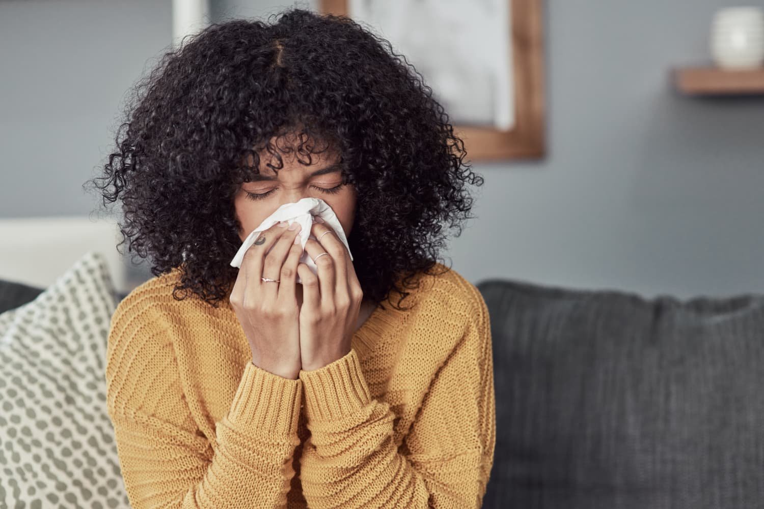 9 Easy Home Tips and Hacks for People Who Can’t Stop Sneezing Inside