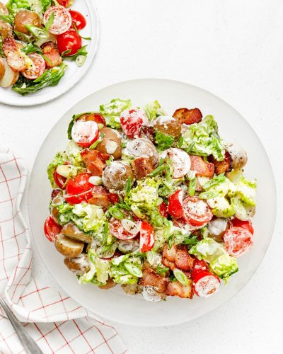 This Summer Salad Is Inspired by a Classic Sandwich