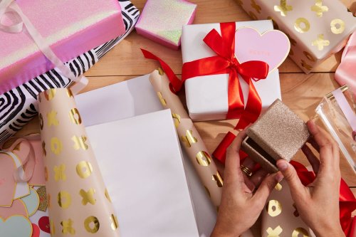 The Ingenious $9 Gadget You Need in Your Gift Wrapping Station This Year