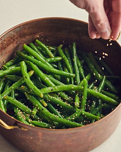 Sautéed Green Beans with Toasted Benne Seeds Are a Fast and Delicious Thanksgiving Side