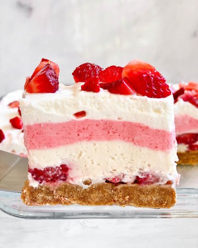 No-Bake Strawberry Delight