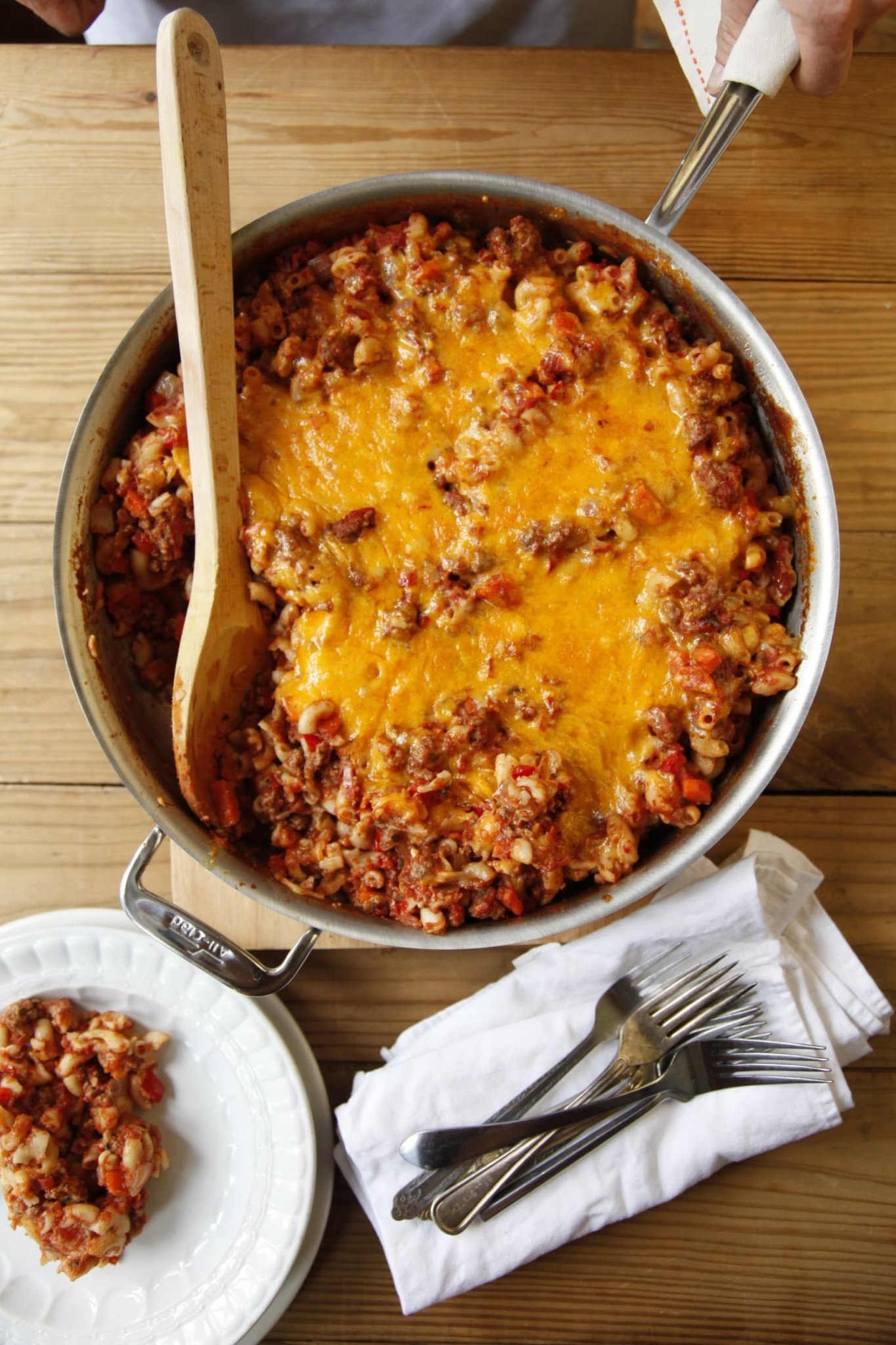 One-Skillet Cheesy Beef and Macaroni Is a Guaranteed Hit