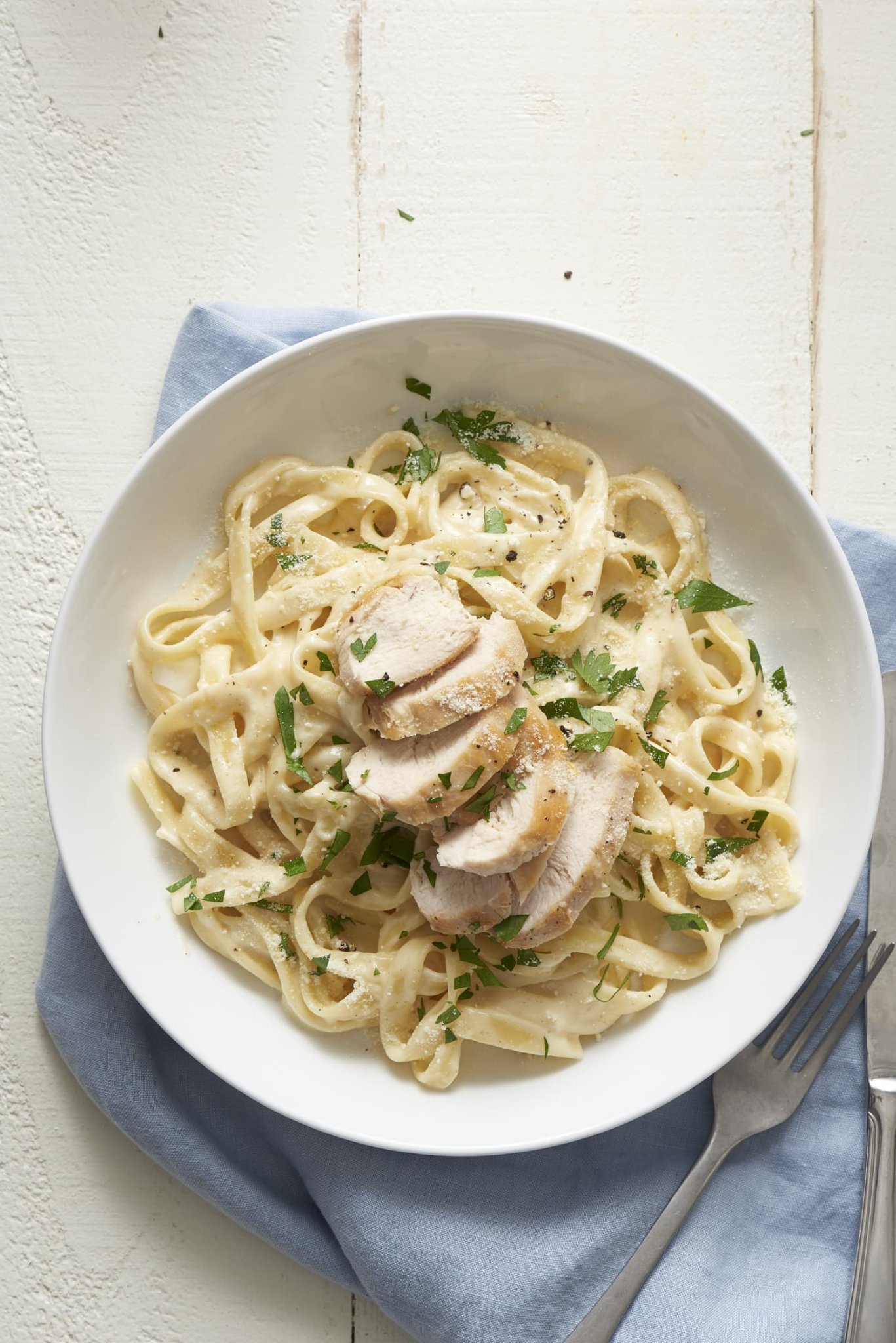 How To Make Classic Chicken Alfredo Pasta: The Easiest, Simplest Method