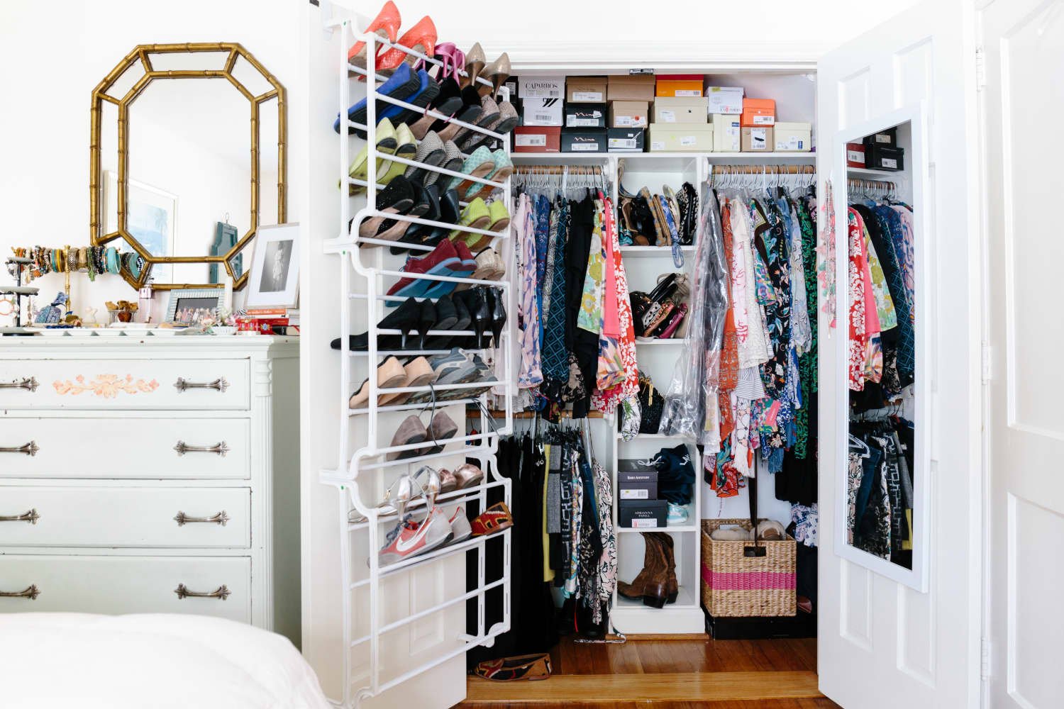 This 4-Step Method is the Quickest Way to Clean and Declutter Any Closet