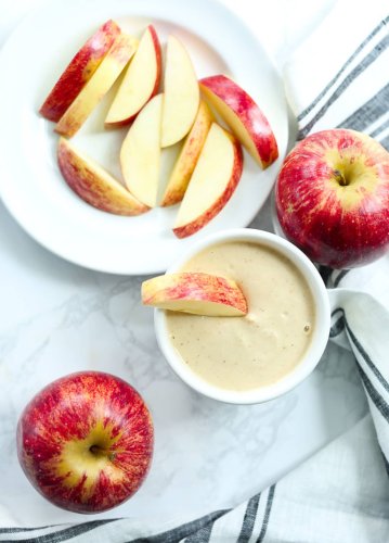 This Food-Stylist Trick for Keeping Sliced Apples from Browning Is a Lunch Prep Dream
