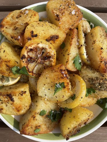 I Tried the Viral Trick for Super-Crispy Roasted Potatoes and I’m Never Making Them Another Way