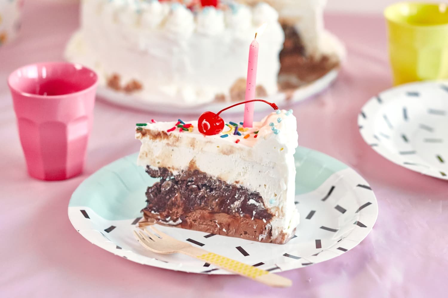 I Tried 6 Different Ice Cream Cakes (Available Nationwide) — And One Clear Winner Emerged