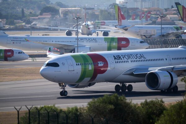 Image from AP's coverage: Lufthansa to buy 44.9% of TAP Air Portugal in €1.2B deal