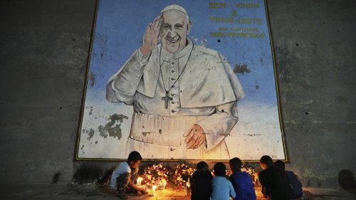 Pope Francis' image is everywhere as Catholics mourn him with art and thanks