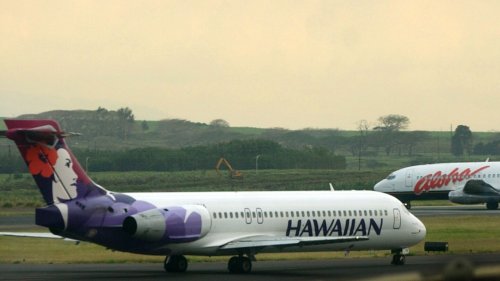 Alaska Air to buy Hawaiian Airlines in a $1.9 billion deal that may attract regulator scrutiny