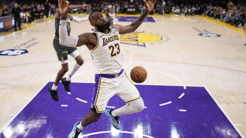 Lakers realize they've got to do some quick work after Timberwolves' blowout win in series opener