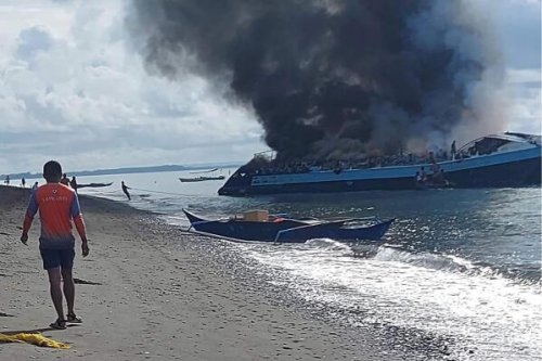 7 die in Philippine ferry fire; over 120 rescued from water