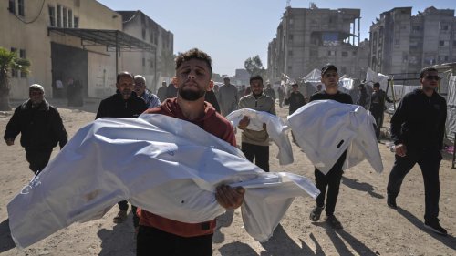 Israeli strikes kill at least 17 in Gaza and Huckabee makes first appearance as US ambassador