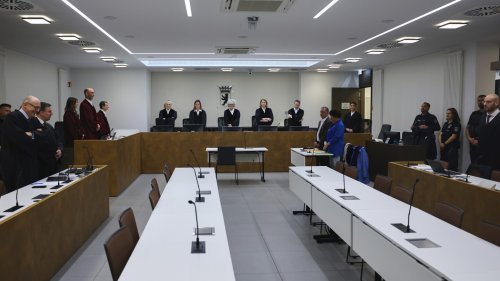 Trial begins in Germany for 4 alleged Hamas members accused of seeking weapons caches across Europe
