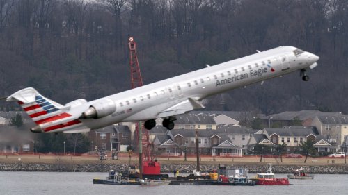 Hotline between military and air traffic controllers in Washington hasn't worked for over 3 years