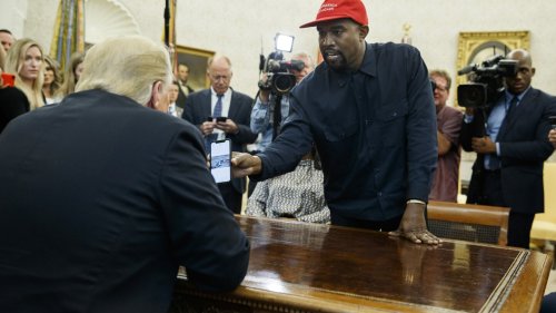 Kanye West delivers jaw-dropping performance in Oval Office