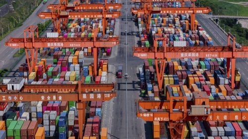 China warns countries against making trade deals with the US unfavorable to Beijing