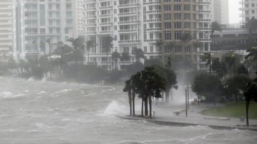 Florida officials make few changes for upcoming storm season