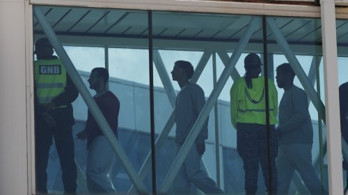 Supreme Court blocks, for now, new deportations under 18th century wartime law
